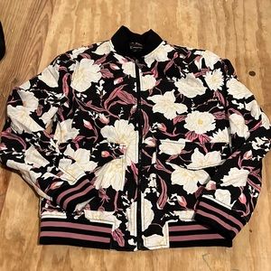 International concept small worn 1x